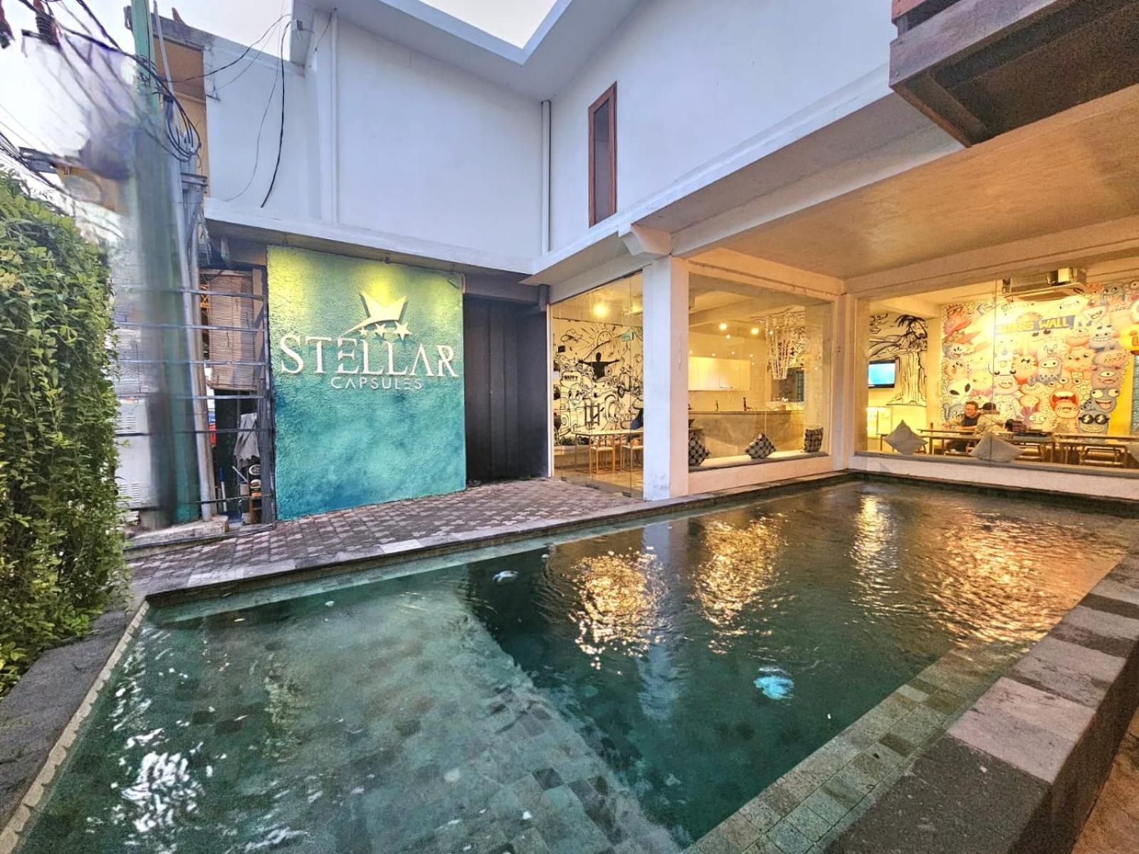 Hostel Stellar Capsules Seminyak Exterior foto Stellar Spa