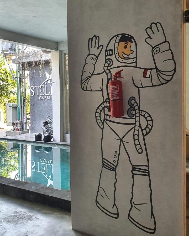 Hostel Stellar Capsules Seminyak Exterior foto The interior of the hotel